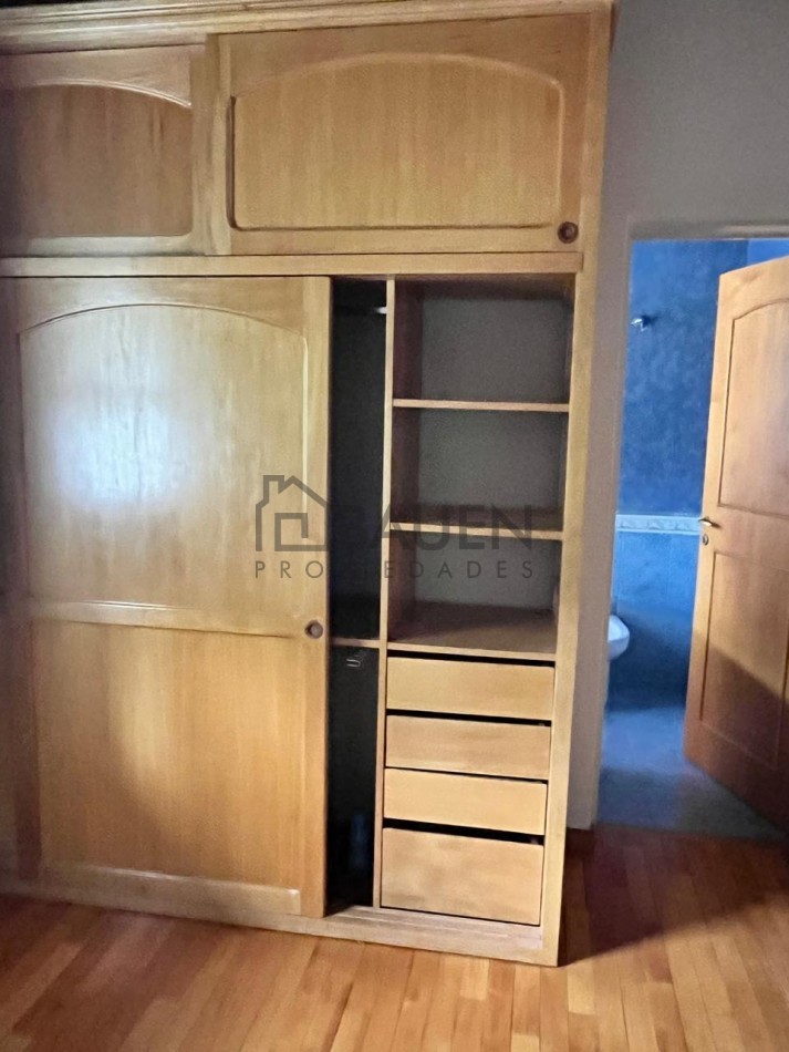 Casa quinta con quincho en ladera del Cerro Piltriquitron