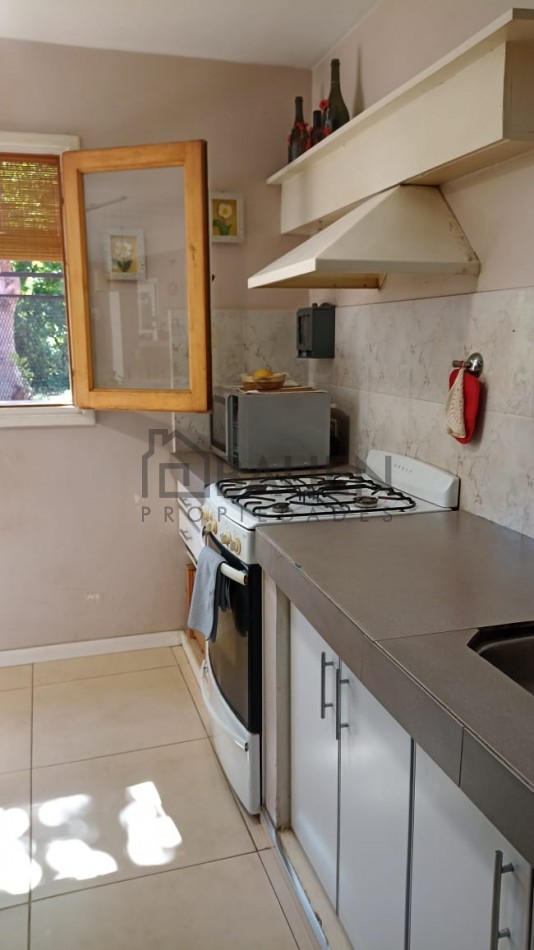 EXCELENTE DUPLEX CON PATIO EN PLENO CENTRO