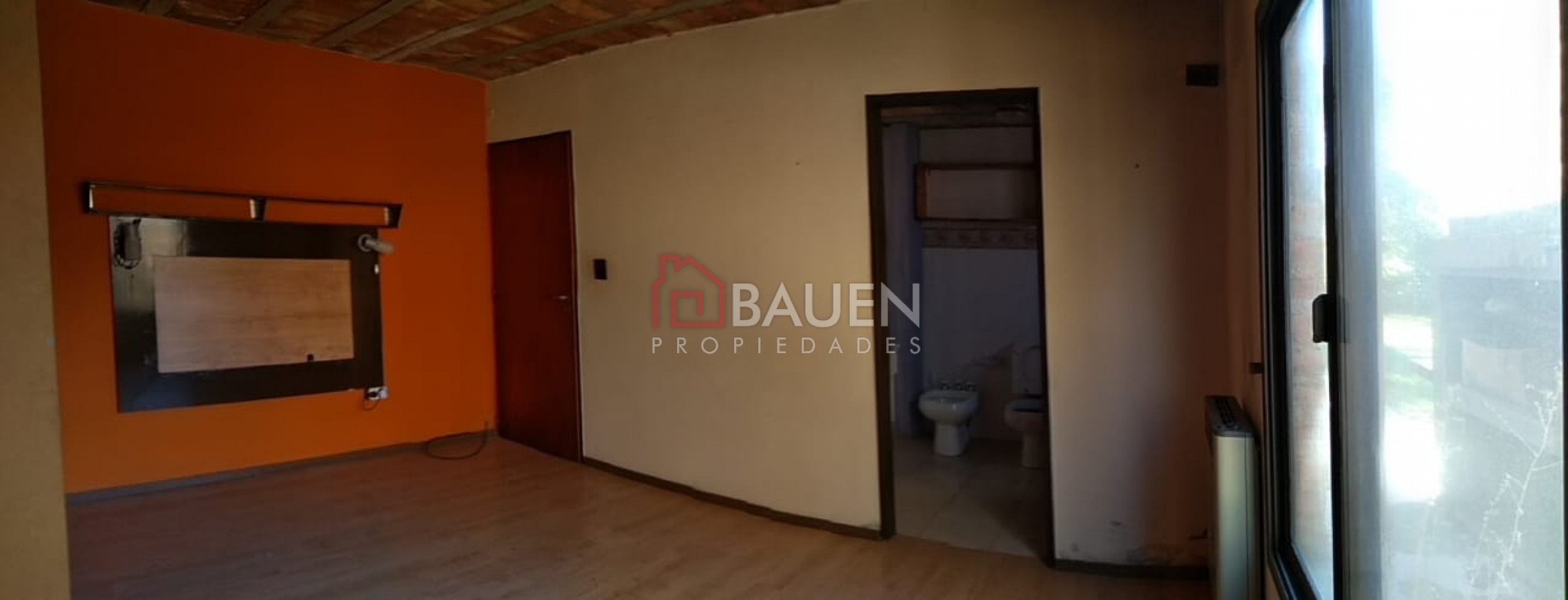 EXCELENTE PROPIEDAD EN BARRIO JARDINES DEL CHIMEHUIN