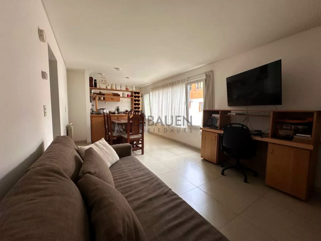 Excelente departamento 3 ambientes con cochera TODOS LOS SERVICIOS