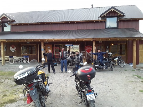 Moto parador en Ruta 40 San Martín de los Andes