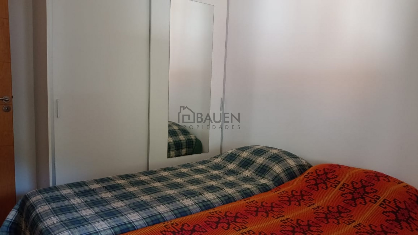 Excelente departamento 3 ambientes con cochera TODOS LOS SERVICIOS