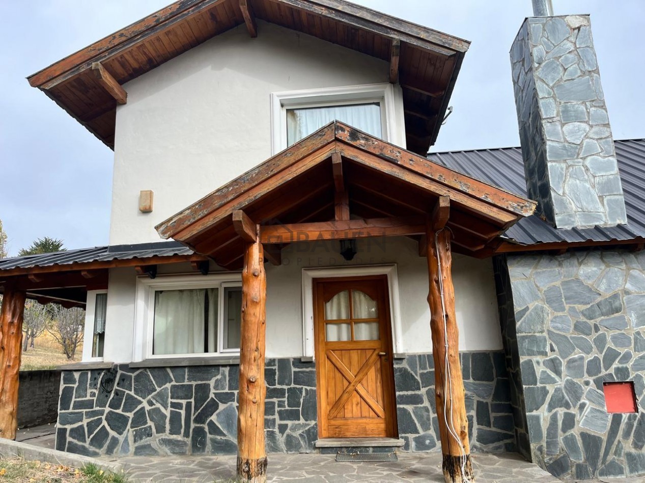 Casa quinta con quincho en ladera del Cerro Piltriquitron