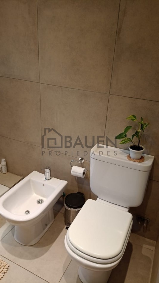 EXCELENTE DUPLEX CON PATIO EN PLENO CENTRO