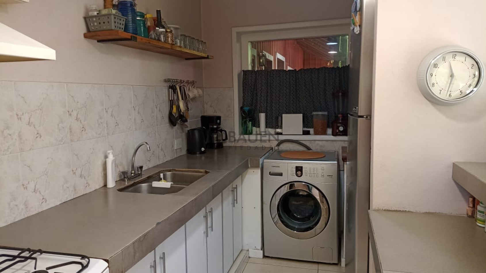 EXCELENTE DUPLEX CON PATIO EN PLENO CENTRO