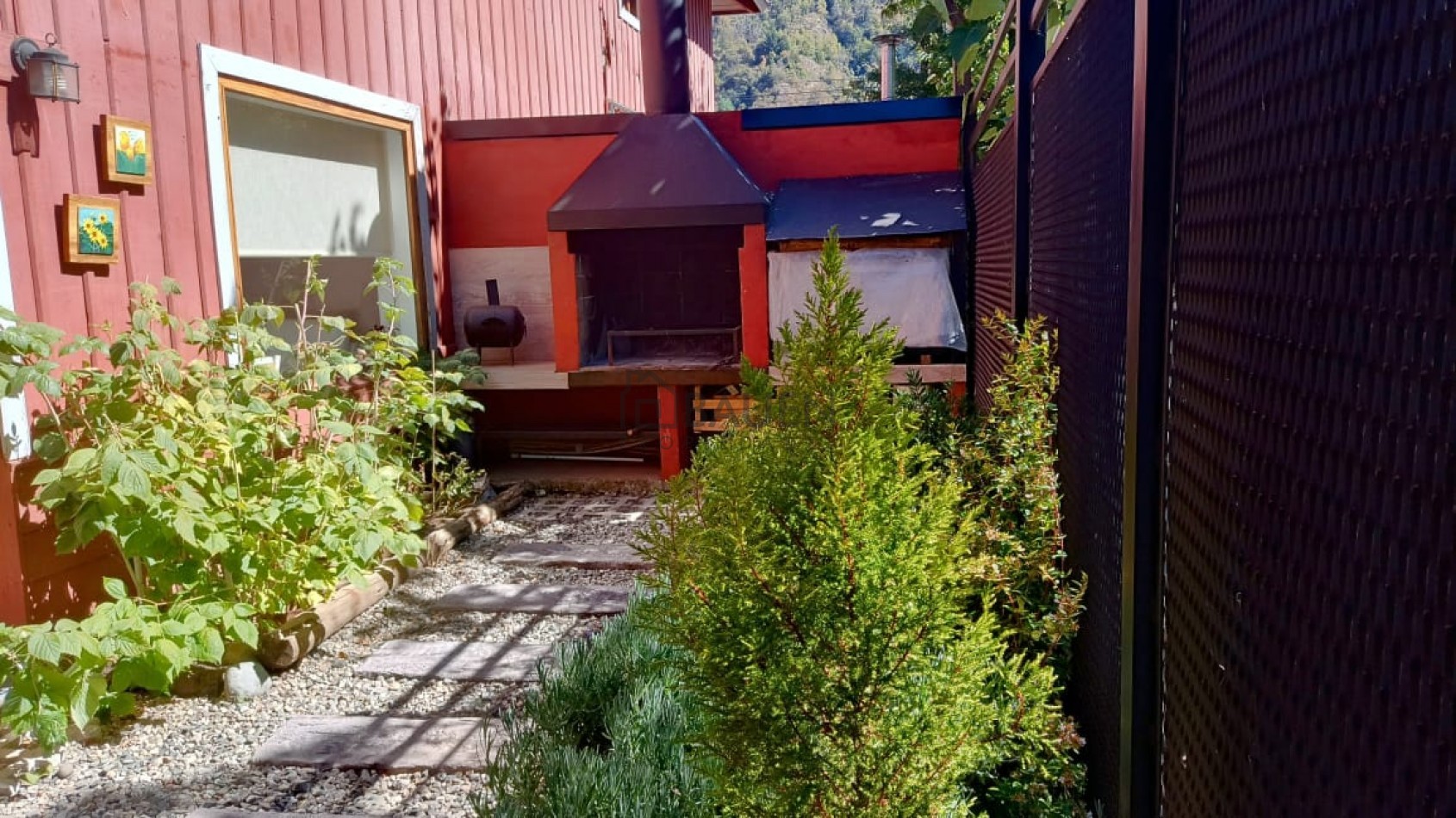EXCELENTE DUPLEX CON PATIO EN PLENO CENTRO