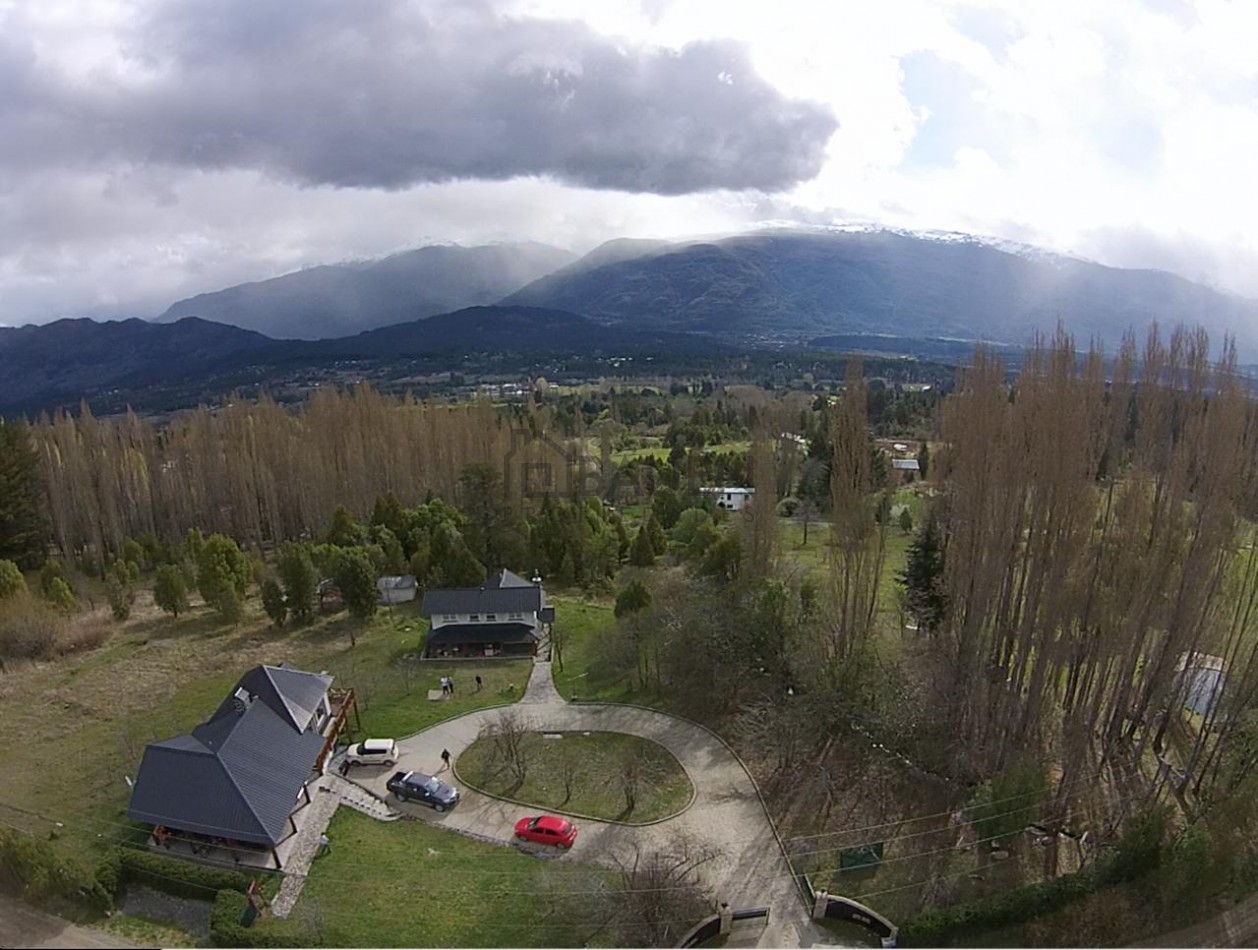 Casa quinta con quincho en ladera del Cerro Piltriquitron