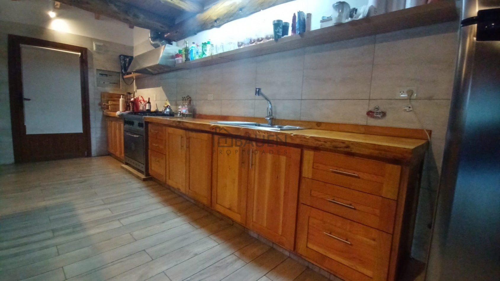 EXCELENTE CASA DE CAMPO EN HUECHULAFQUEN