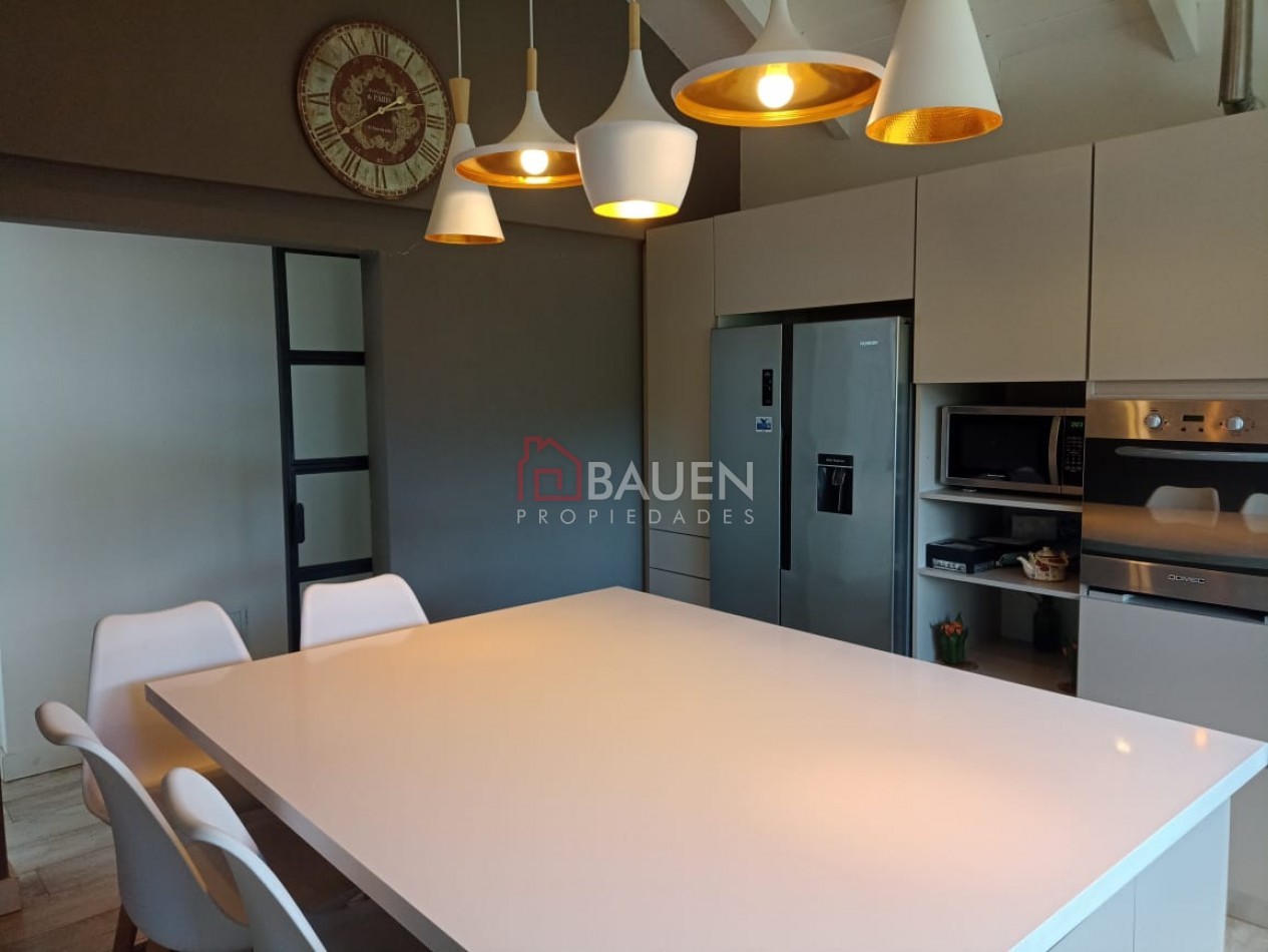 Moderna casa de 4 habitaciones en B° Peñon de Lolog